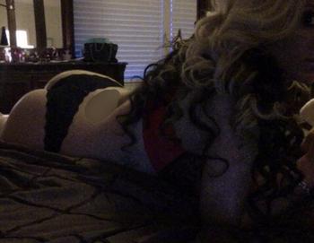 , 25  female escort, Palm Springs