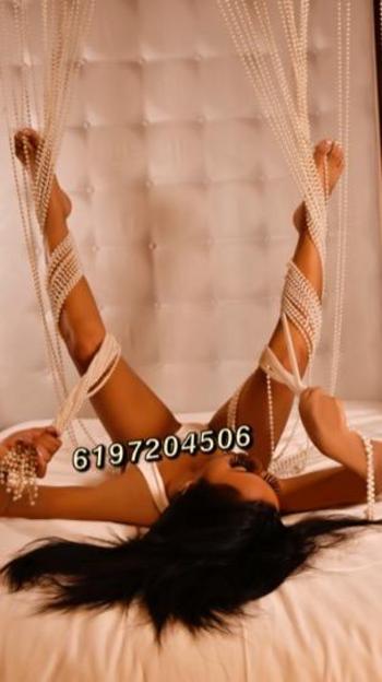  619-720-4506, 22  female escort, Palm Springs