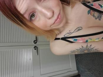  760-474-6577, 25  female escort, Palm Springs