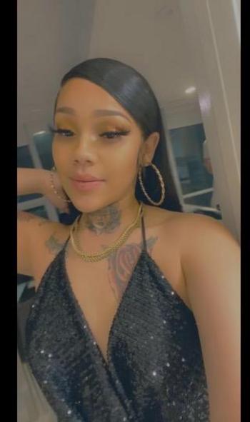 Diamond, 21  female escort, Palm Springs