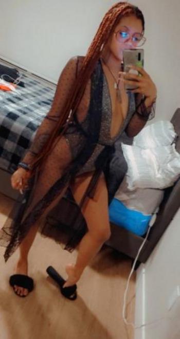 Noelia, 23  female escort, Palm Springs
