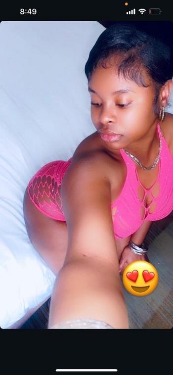 Coco, 24  female escort, Palm Springs