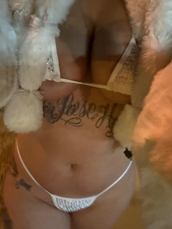 Sarene, 23  female escort, Palm Springs