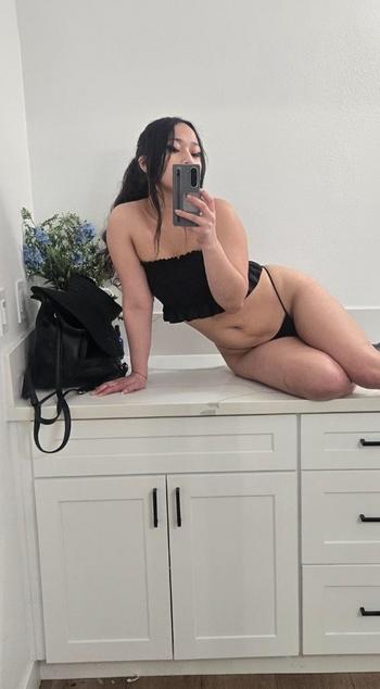 Nyla, 25  female escort, Palm Springs