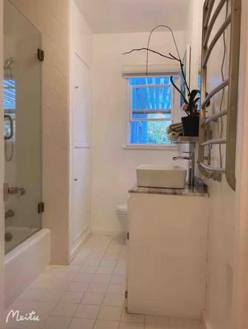 Wisdom, 30  female escort, Palm Springs