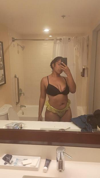 Nikkie, 26  female escort, Palm Springs