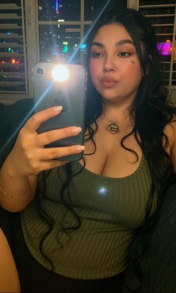 Nisa, 23  female escort, Palm Springs