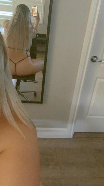 619-613-1098, 31  female escort, Palm Springs