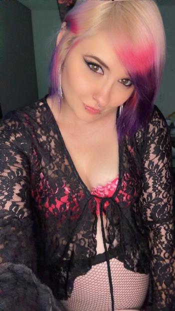 Aynn, 32  female escort, Palm Springs