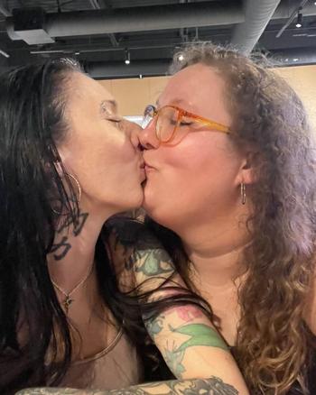 213-469-1786, 28  female escort, Palm Springs