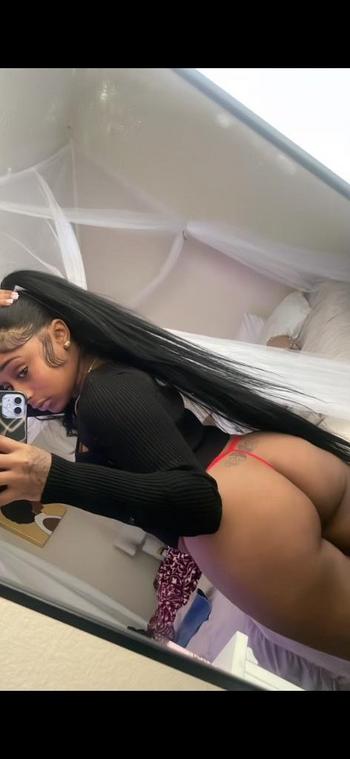 Lina, 28  female escort, Palm Springs