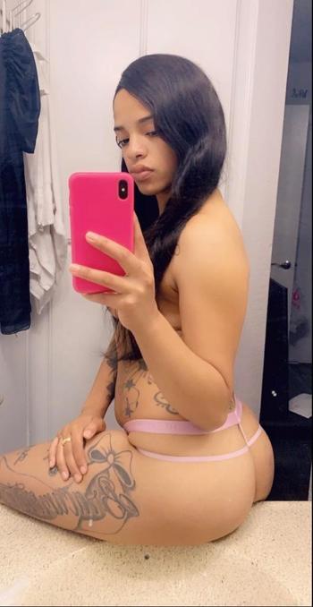 Creme, 24  female escort, Palm Springs